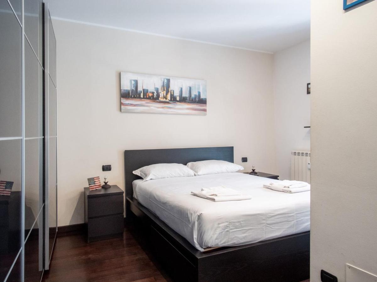 Modern Duomo Apartment Milán Exterior foto