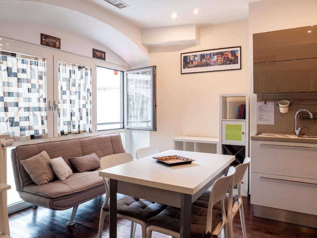 Modern Duomo Apartment Milán Exterior foto